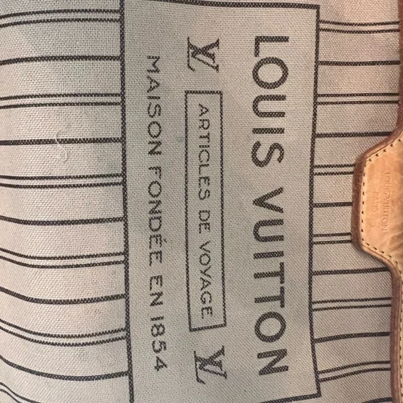 Louis Vuitton Neverfull MM - Picture 5 of 11